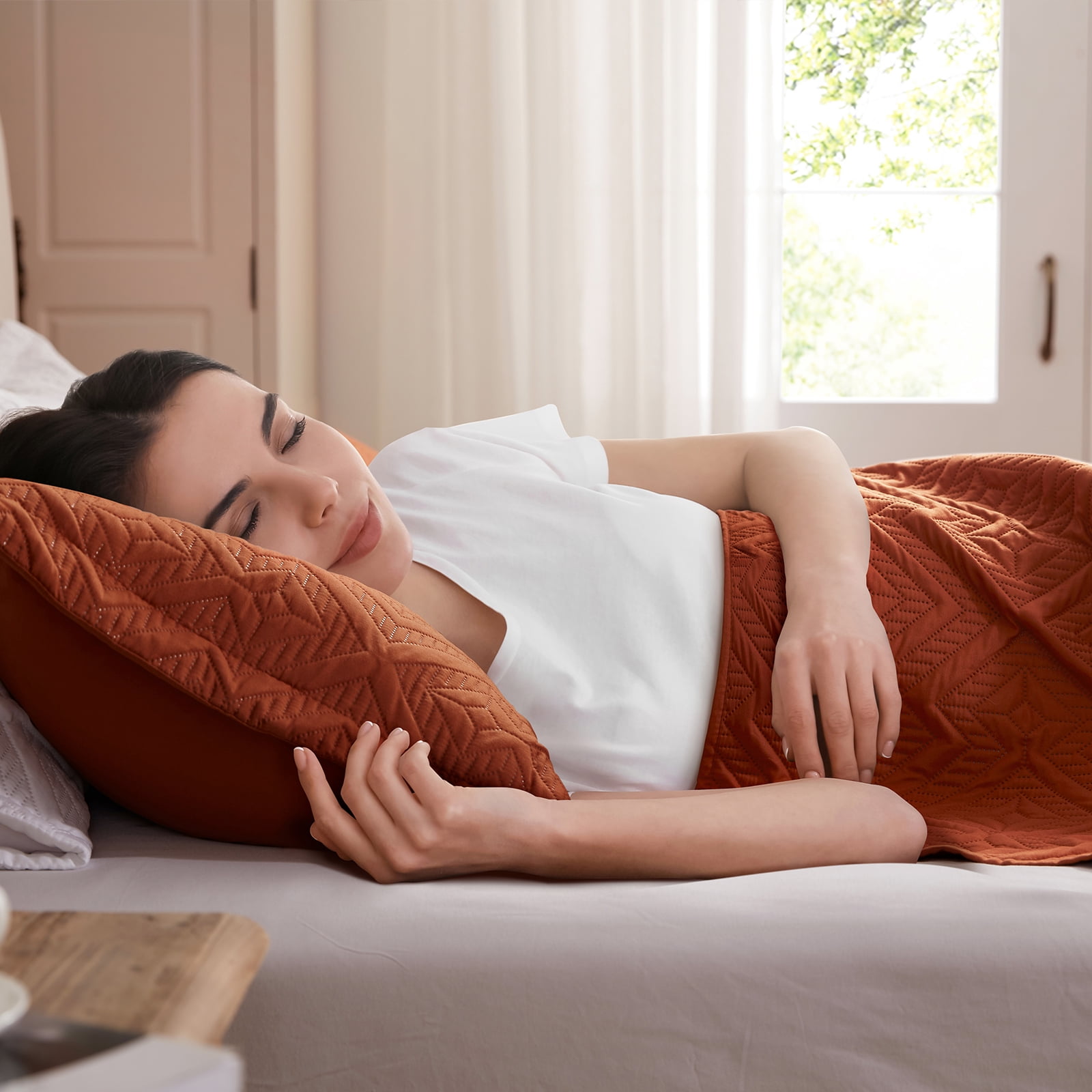 Quilt Set King Size 3 Pieces, Lightweight Burnt Orange/Rust Bedspread-98''x106'', Soft Microfiber Summer Quilt, Luxurious Warm Coverlet Set for All Seasons (Includes 1 Quilt, 2 Shams)