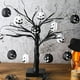 thumbnail image 1 of Juego de 12 Adornos Colgantes de Calabaza para Acción de Gracias | Decoraciones de Halloween de Plástico Negro de 5 Cm | Colgantes de Calabaza Ligeros, Duraderos y Reutilizables para Árboles de Hallo, 1 of 6