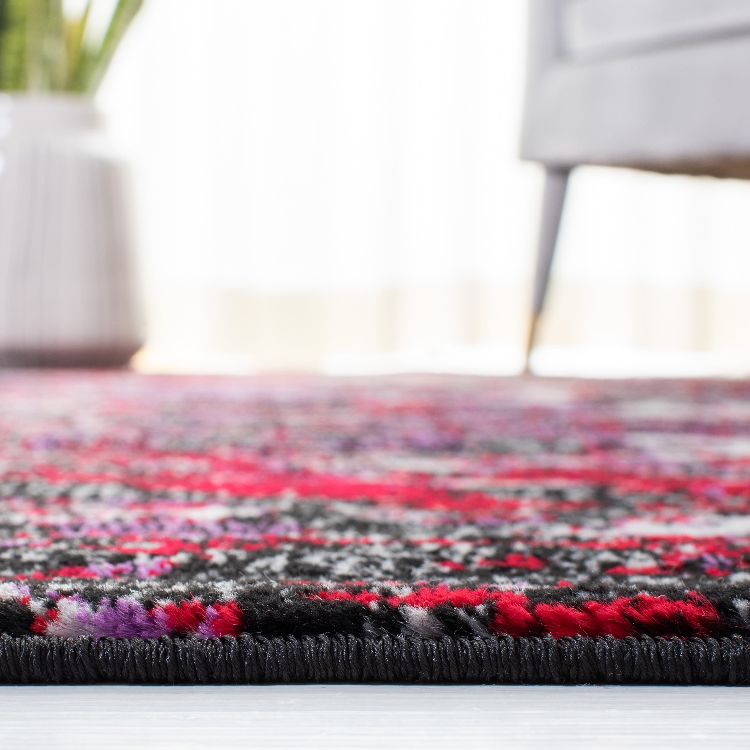 SAFAVIEH Skyler Joisse Distressed Area Rug, Black/Purple, 6'7" x 6'7" Round