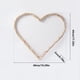 thumbnail image 2 of Paneles de pared de fotos de rejilla, tablero de alambre artístico con estante de hierro en forma de corazón, colgador de cuadros con guirnalda de sauce en forma de corazón, 2 of 6