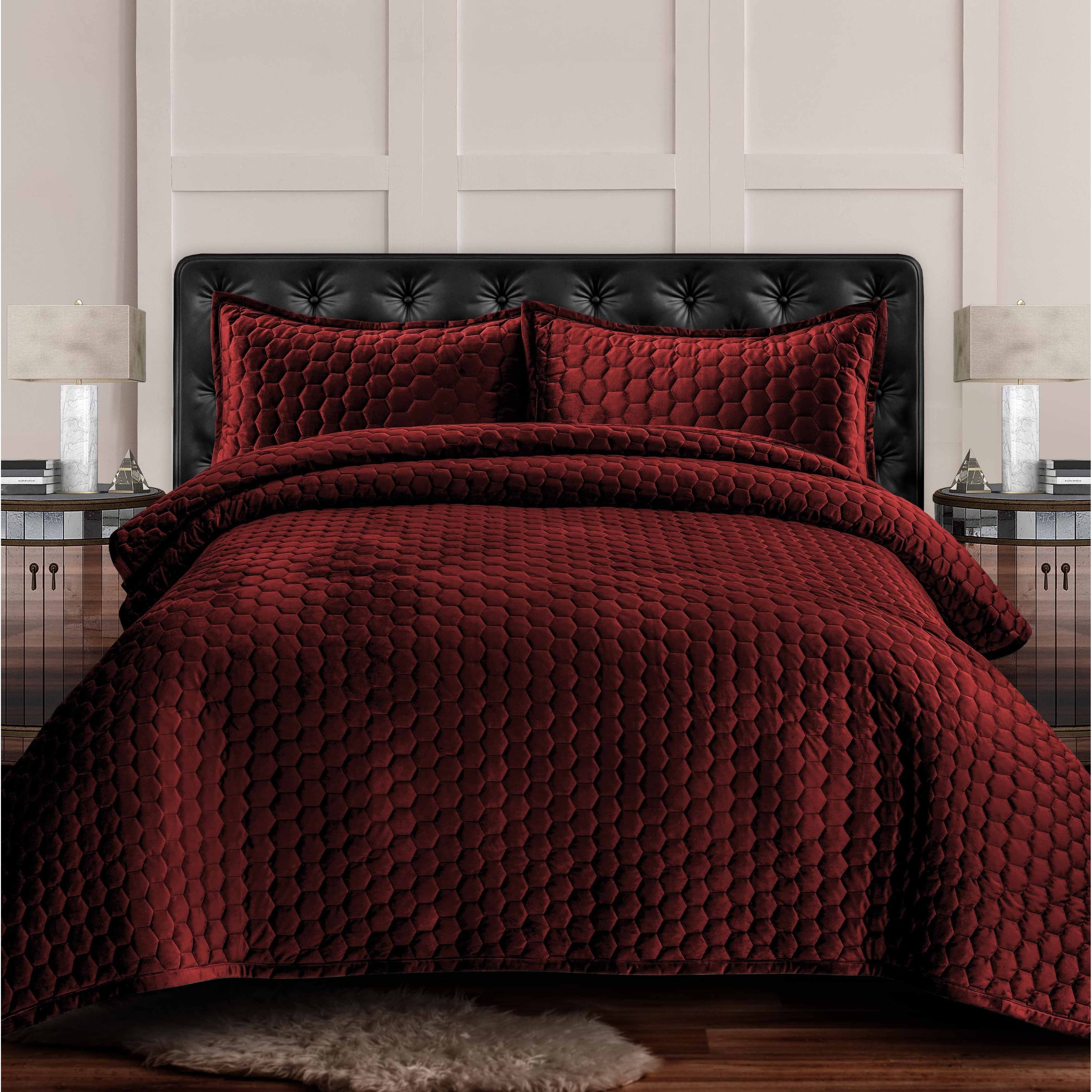 Capri Medallion Velvet Oversized Solid Quilt Set Indigo Twin 2 Piece