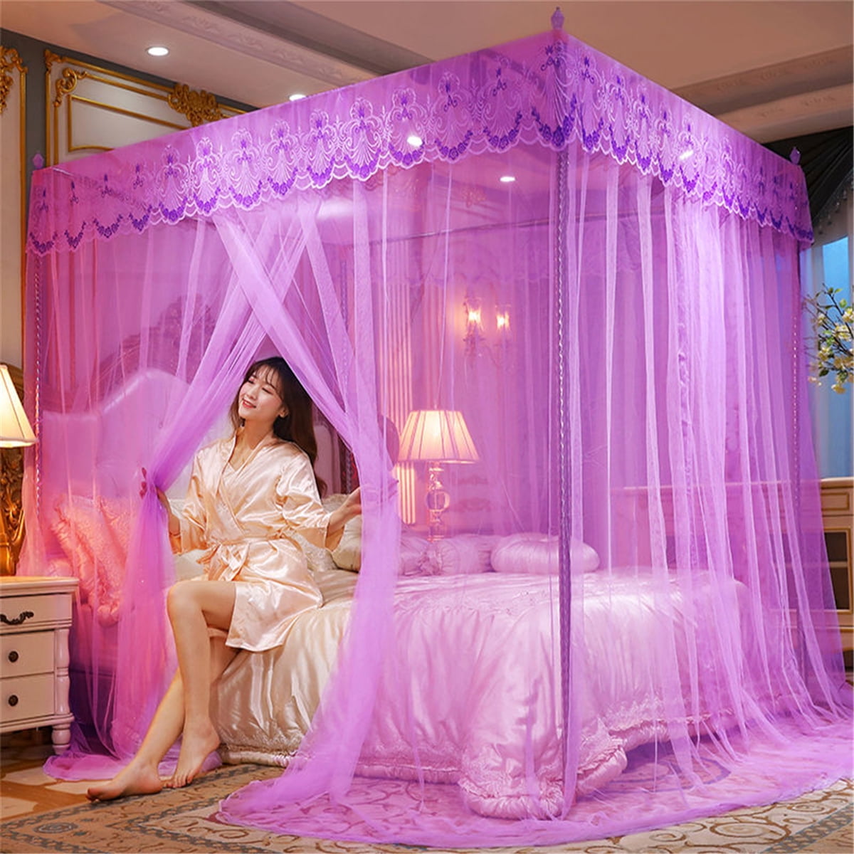 bed with canopy