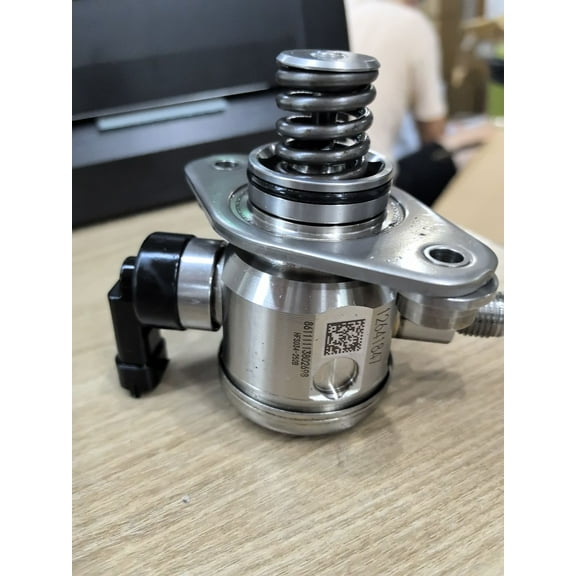 High Pressure Fuel Pump 12641847 For Buick Chevrolet Terrain 2.4L 2010-2017
