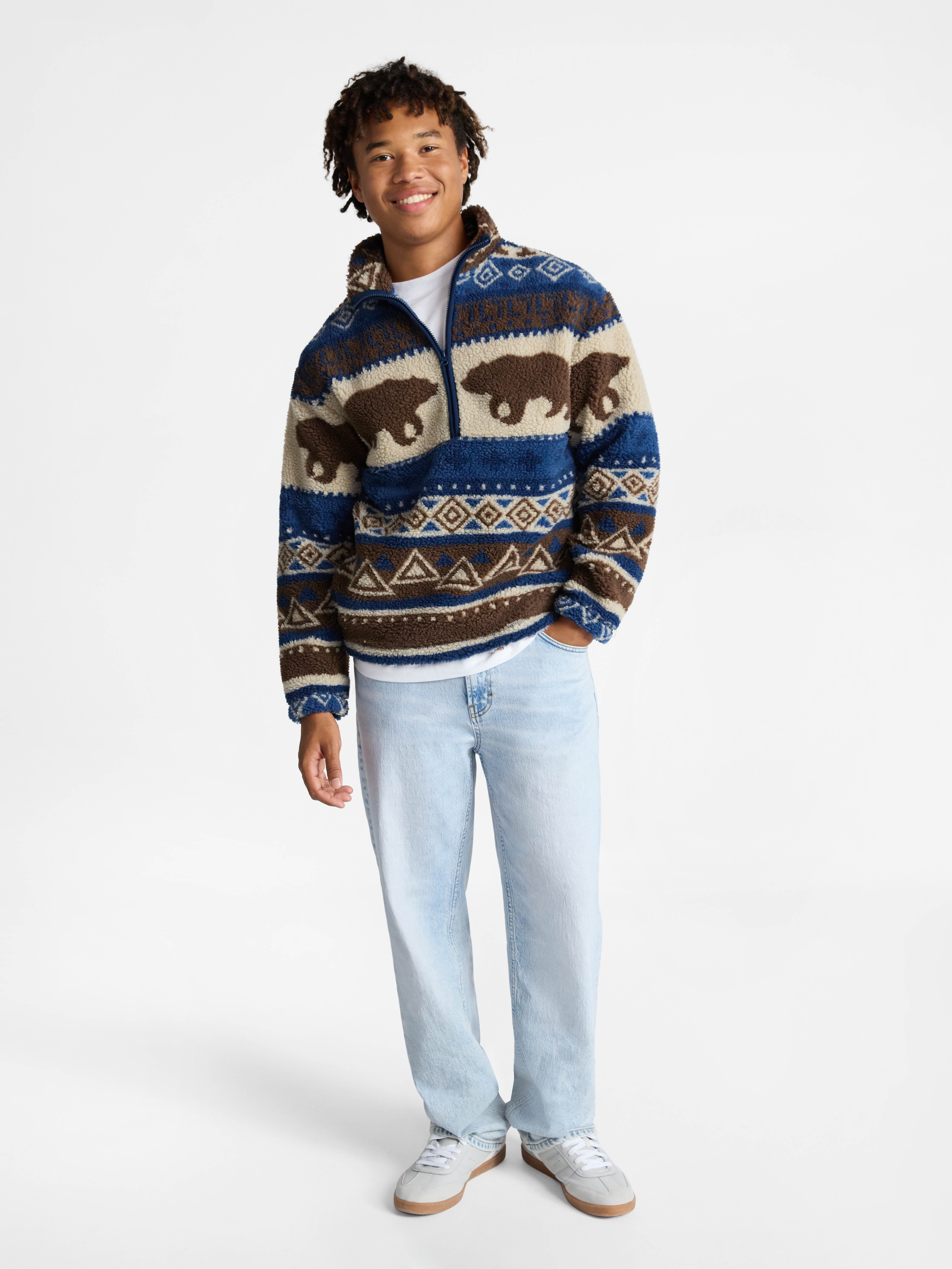 No Boundaries High Pile Fleece Pullover with Long Sleeves, Men's XS-4XL