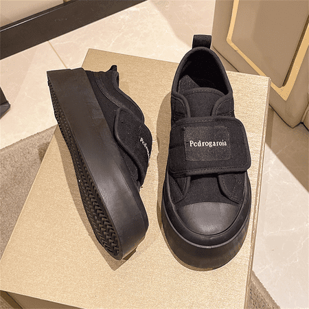 

Women’s Fashion Casual Canvas Shoes Comfortable Slip On Board Shoes