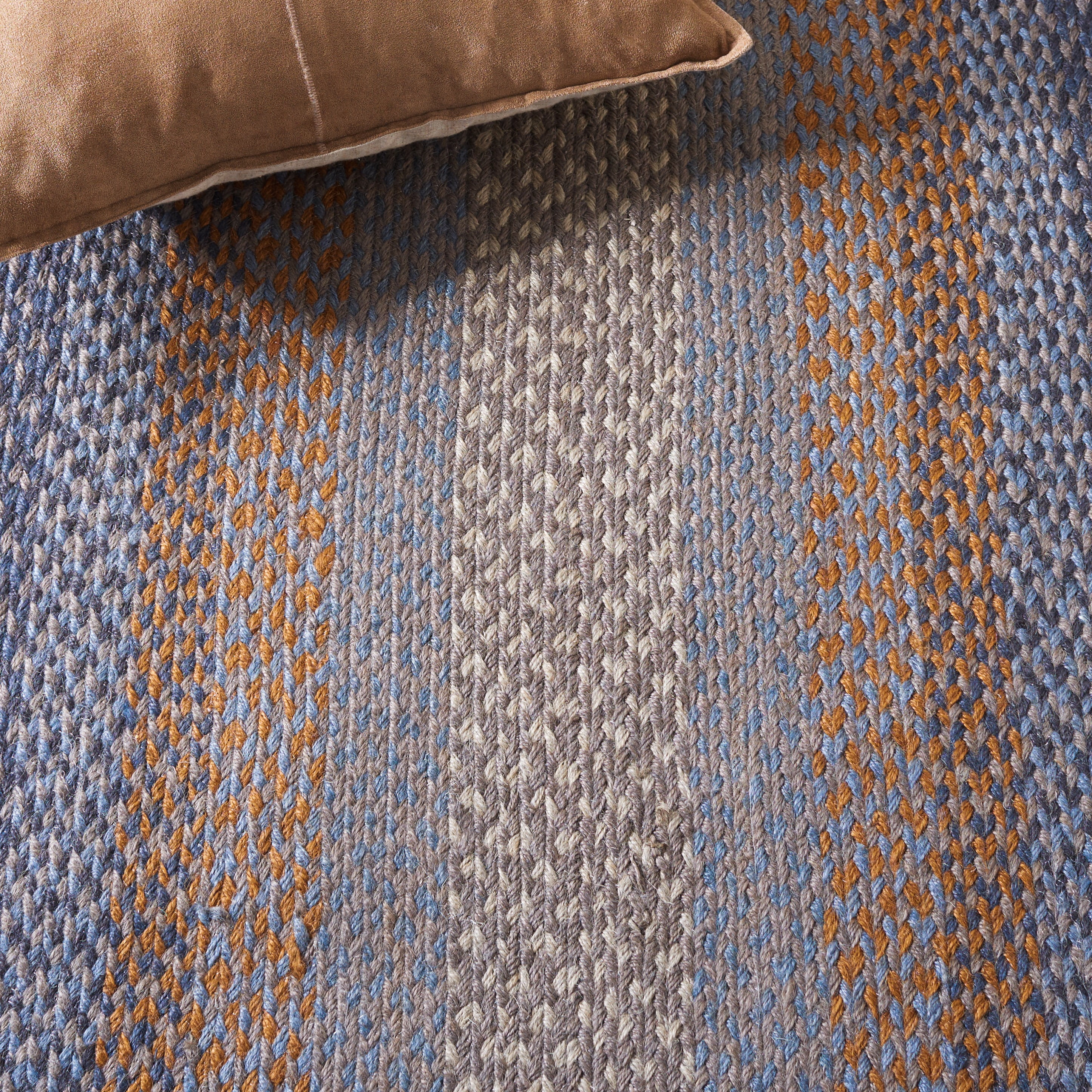 SAFAVIEH Braided Dorinda Bordered Reversible Area Rug, Gray/Brown, 6' x 6' Square