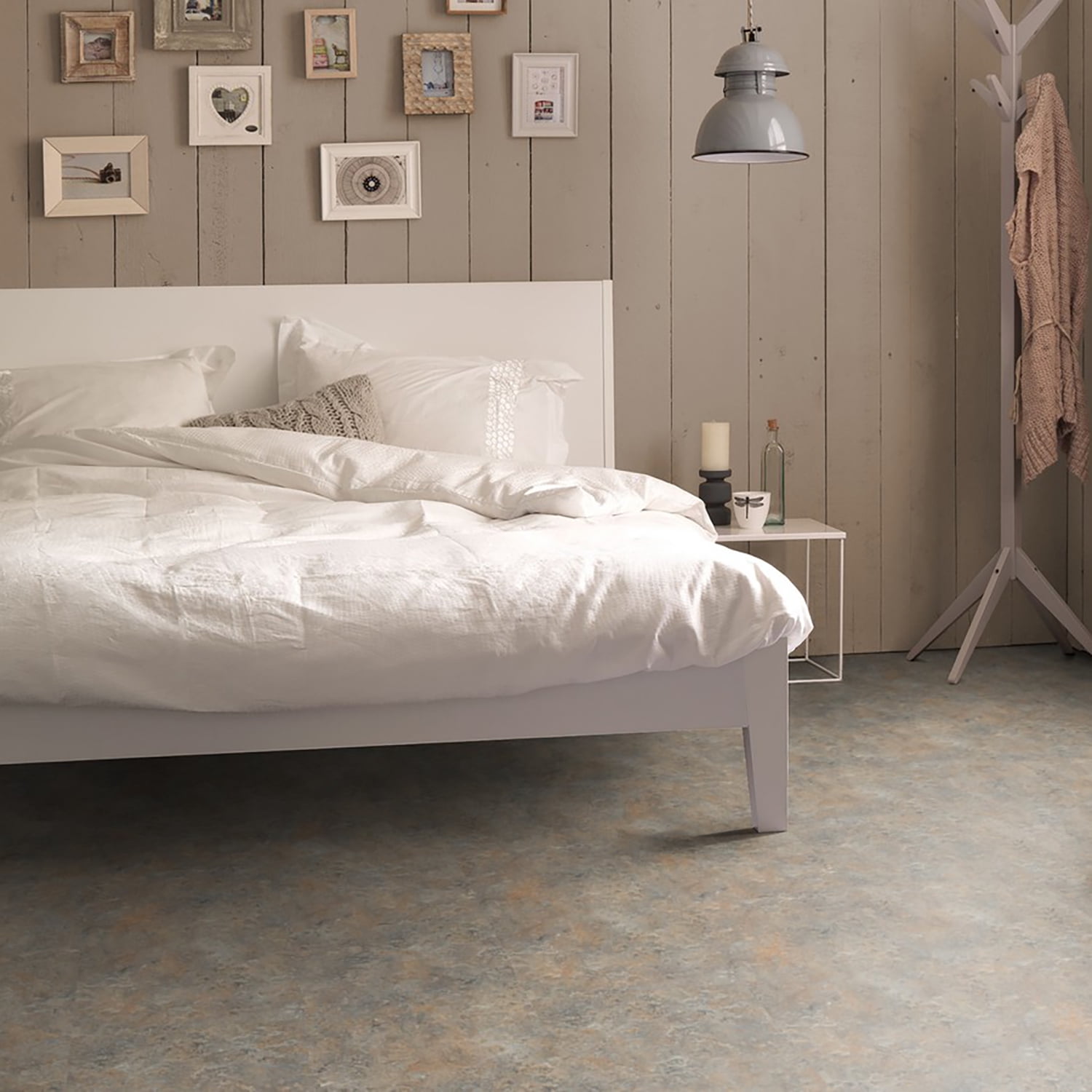 Forbo Flooring Marmoleum Cinch Loc Seal 11.81" x 35.43" Laminate Panel in Granada 20.34 Sq ft