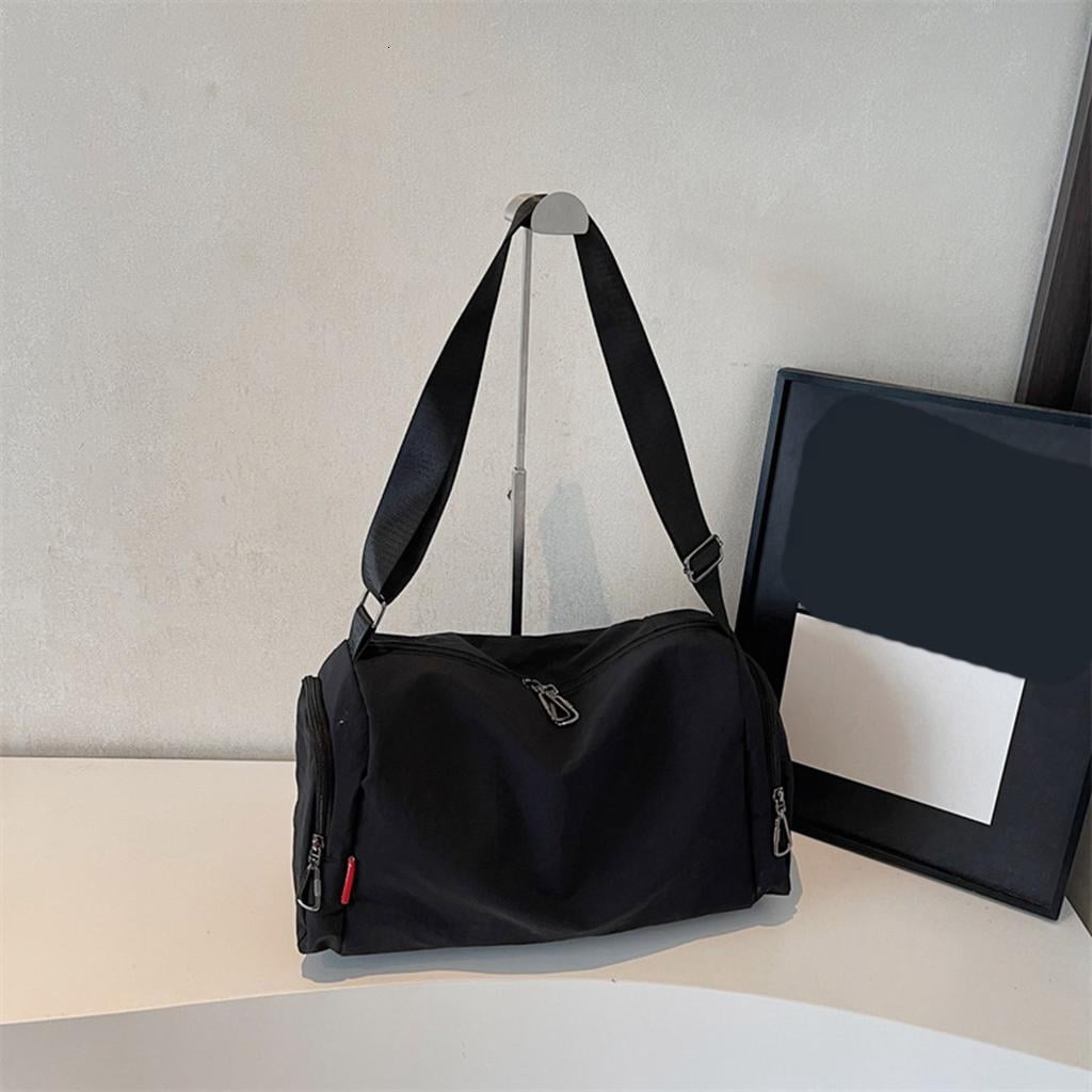 Sports Gym Bag Foldable Travel Duffle Bag Carry On Bags for Women Girls Waterproofs Overnight Bag for Yogas