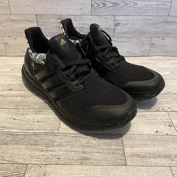 Ad-id-as Ultraboost DNA 2020 Chinese New Year Men’s Sz 7.5 Women’s Sz 9 FW4324