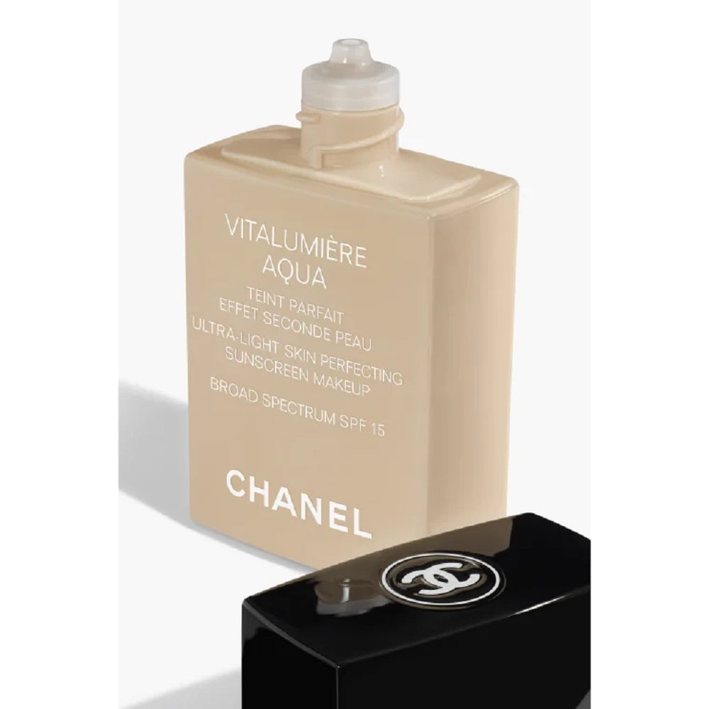 Chanel Vitalumiere Aqua Ultra Light Skin Perfecting Makeup Foundation SPF  15 # 70 Beige, 1 oz