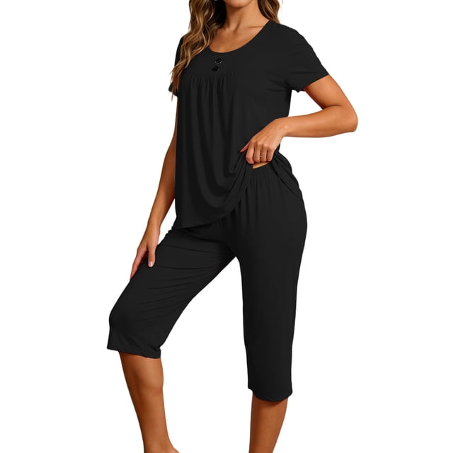 Women's Capri Pajama Sets Short Sleeve Two-Piece Pjs Scoop Neck Pleated Tops & Capris Lounge Sets