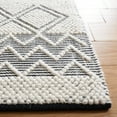 thumbnail image 3 of SAFAVIEH Natura Georgiana Diamond Area Rug, Black/Ivory, 3' x 5', 3 of 8