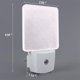 thumbnail image 2 of Balery Kawaii Cat Paw Luz Nocturna LED con Sensor Automático, Enchufe con Sensor Crepuscular, Luz Suave de 0.5W para Dormitorio, Pasillo, Baño-US, 2 of 7