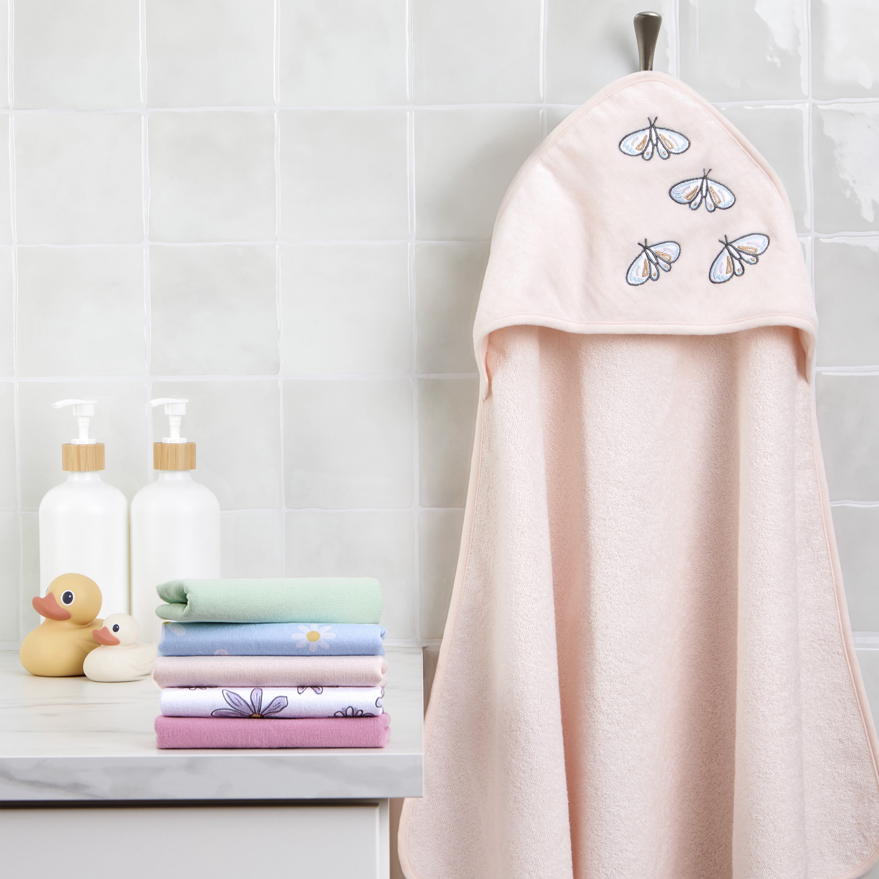 Evolur Secret Garden 6 pc Gift Set - Hooded Towel & 5pc Wash Cloths, Garden Print