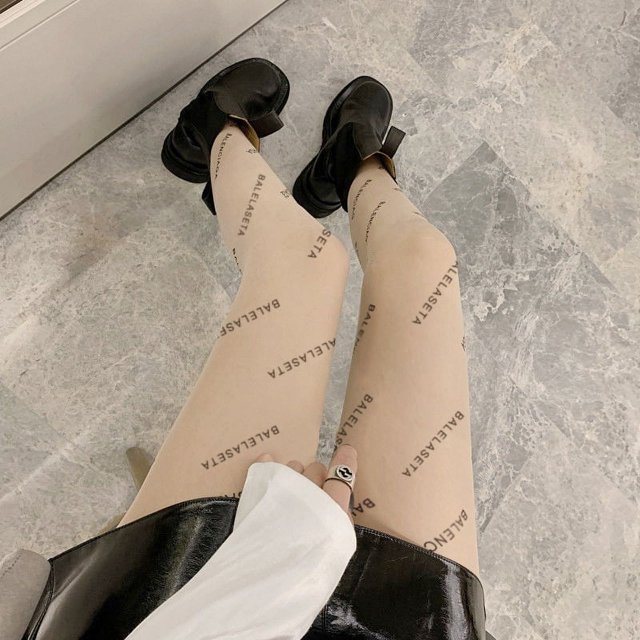 Calcetines de rejilla Jk calcetines de malla de seda negra pantalones huecos Europa y Estados Unidos sexy caliente delgado largo