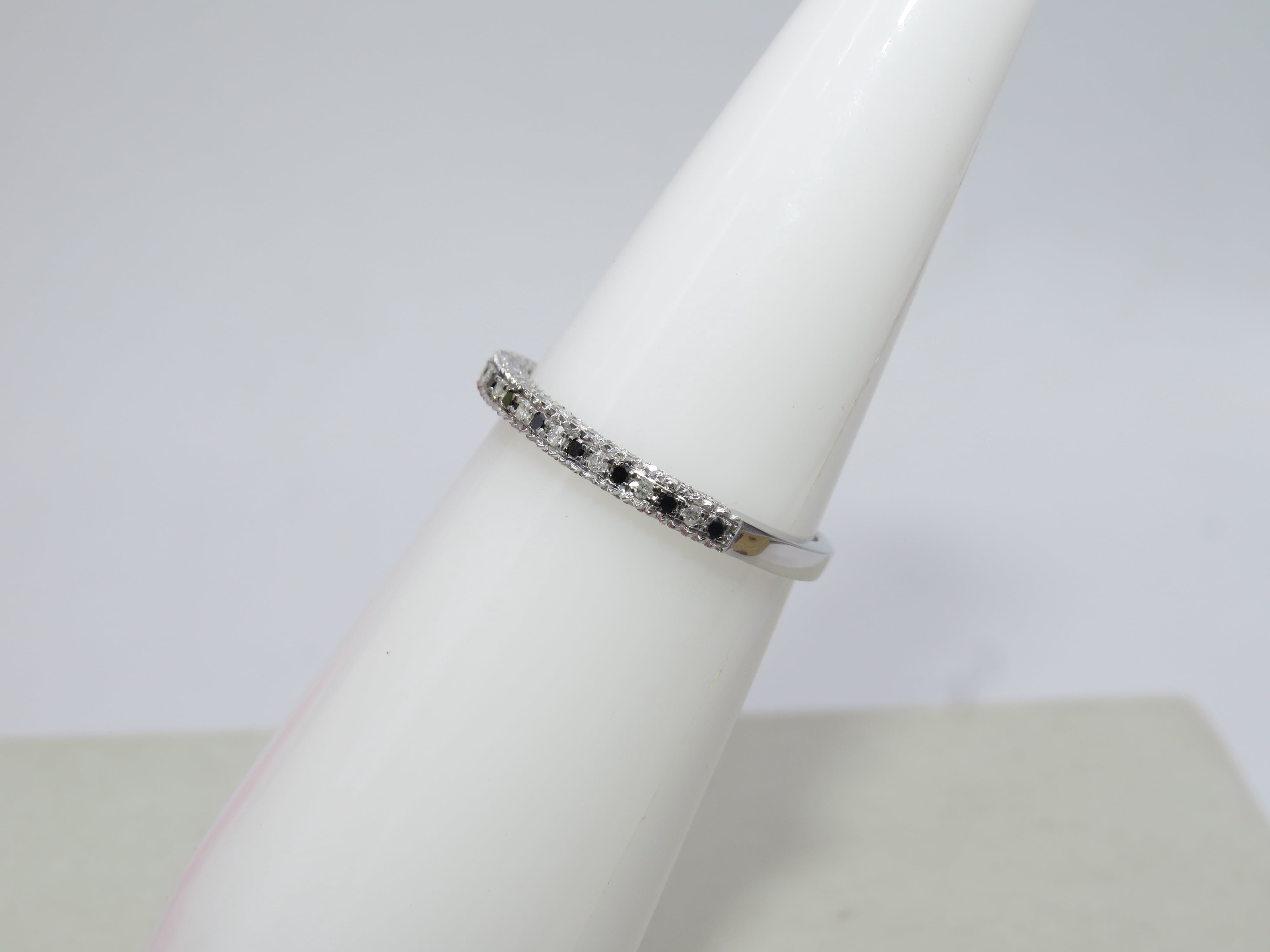 Dazzlingrock Collection 0.40 Carat (ctw) Alternating Round Black and White Diamond Wedding Band for Women in 10K White Gold, Size 7