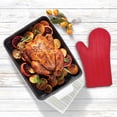 thumbnail image 3 of Starfrit Silicone Oven Mitt, Heat Resistant to 464°F, Non-Slip Grip, Reinforced Thumb, Cotton Lining, Redesigned Shape for Comfort, 12 In Long, 3 of 3