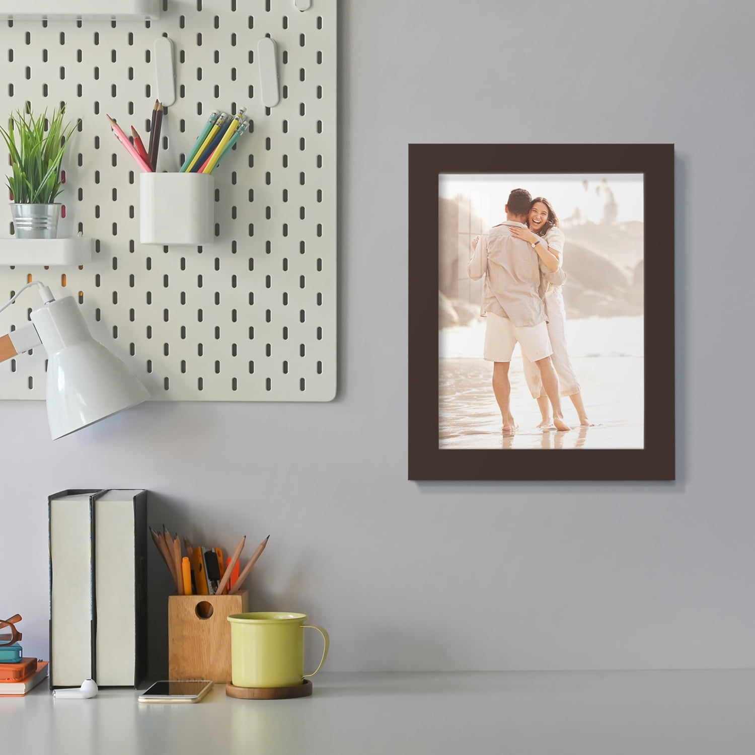 Modern 6 in. x 8 in. Brown Picture Frame (Set of 2)