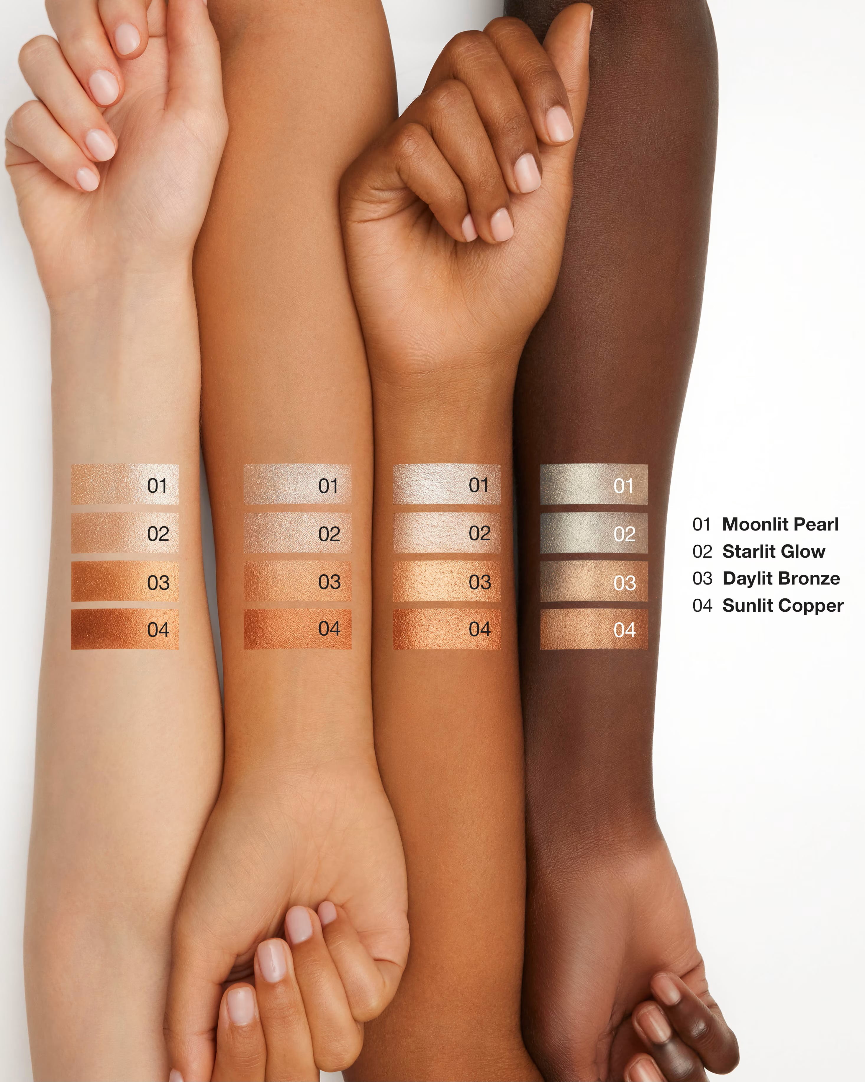 Clinique True Highlight Weightless Illuminator Highlighter Makeup, Bronze