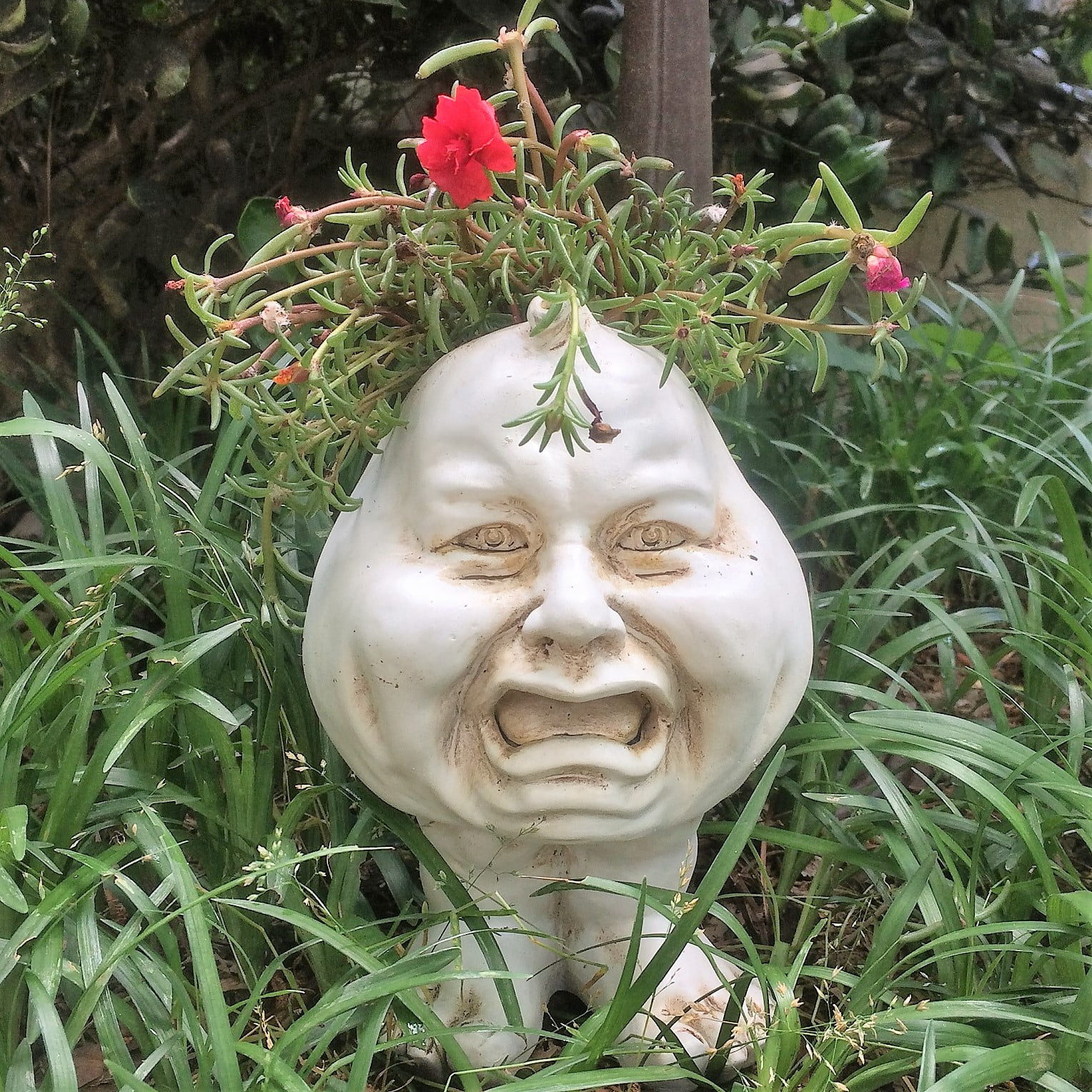 Homestyles Antique White Crying Brother the Muggly Face Humorous Statue Planter Pot