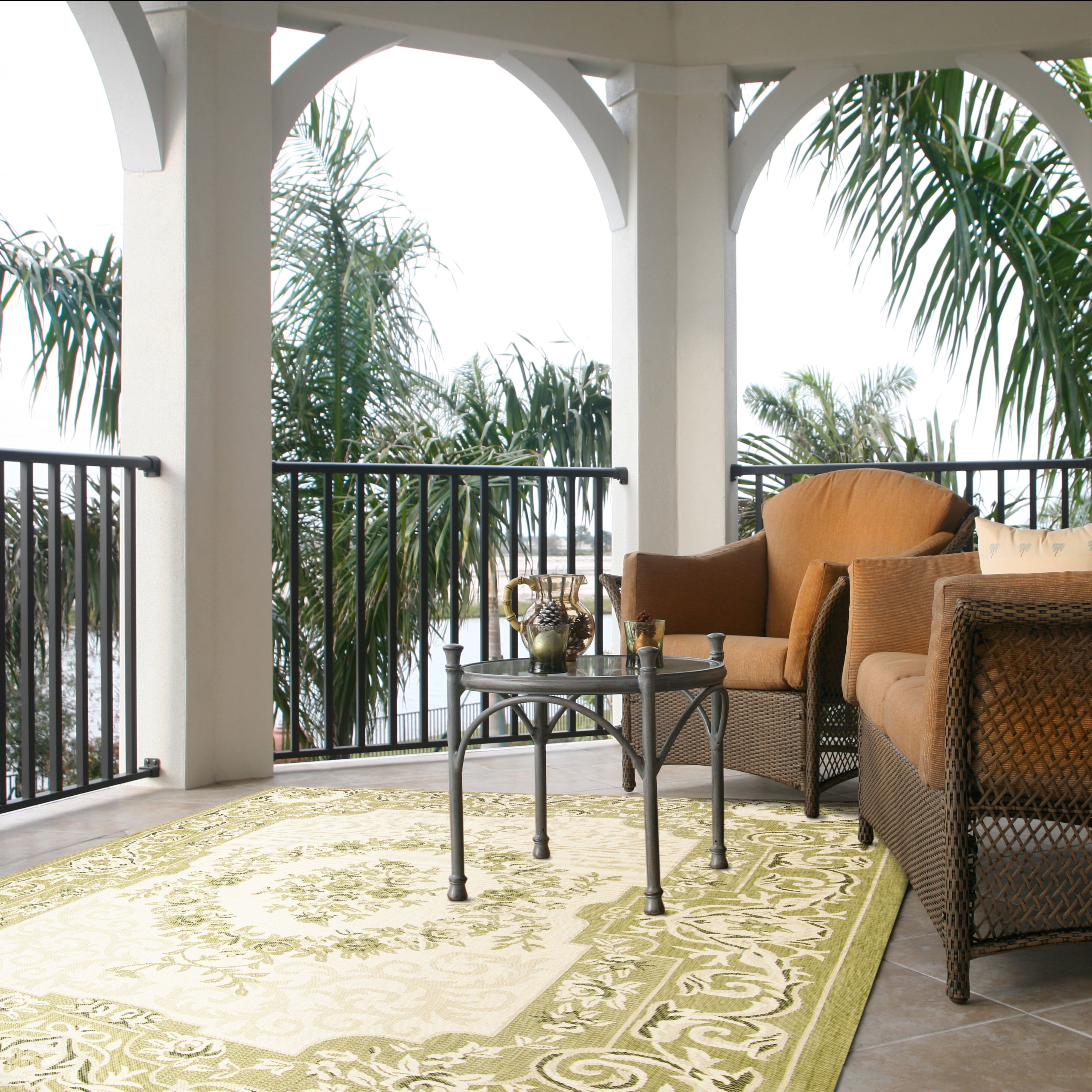 Safavieh Courtyard Dorian Oriental Indoor/Outdoor Area Rug, Cream/Green, 6'7" x 9'6"