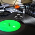 thumbnail image 1 of CRILSTYLEO Estabilizador Profesional Para Tocadiscos Vinilo En Aluminio Negro Con Elegante, 1 of 8