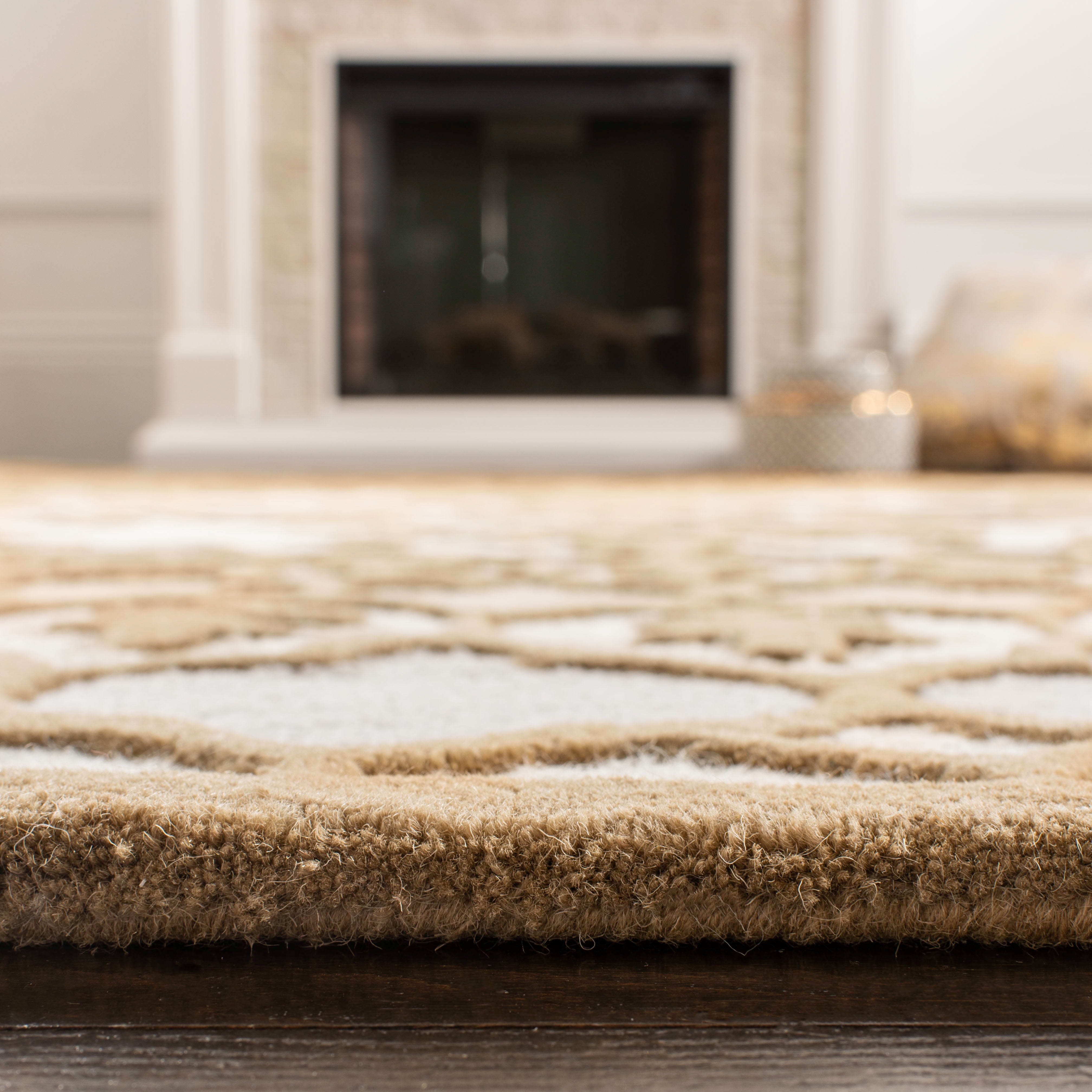 SAFAVIEH Bellagio Zoja Floral Wool Area Rug, Ivory/Dark Beige, 5' x 5' Square