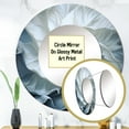 thumbnail image 3 of Designart « Seashell Monochromatic I » Miroir Rond Clam pour Déco Murale - Grand Miroir Rond Blanc Imprimé - Miroir Rond Côtier 29 Pouces x 29 Pouces Inch, 3 of 5