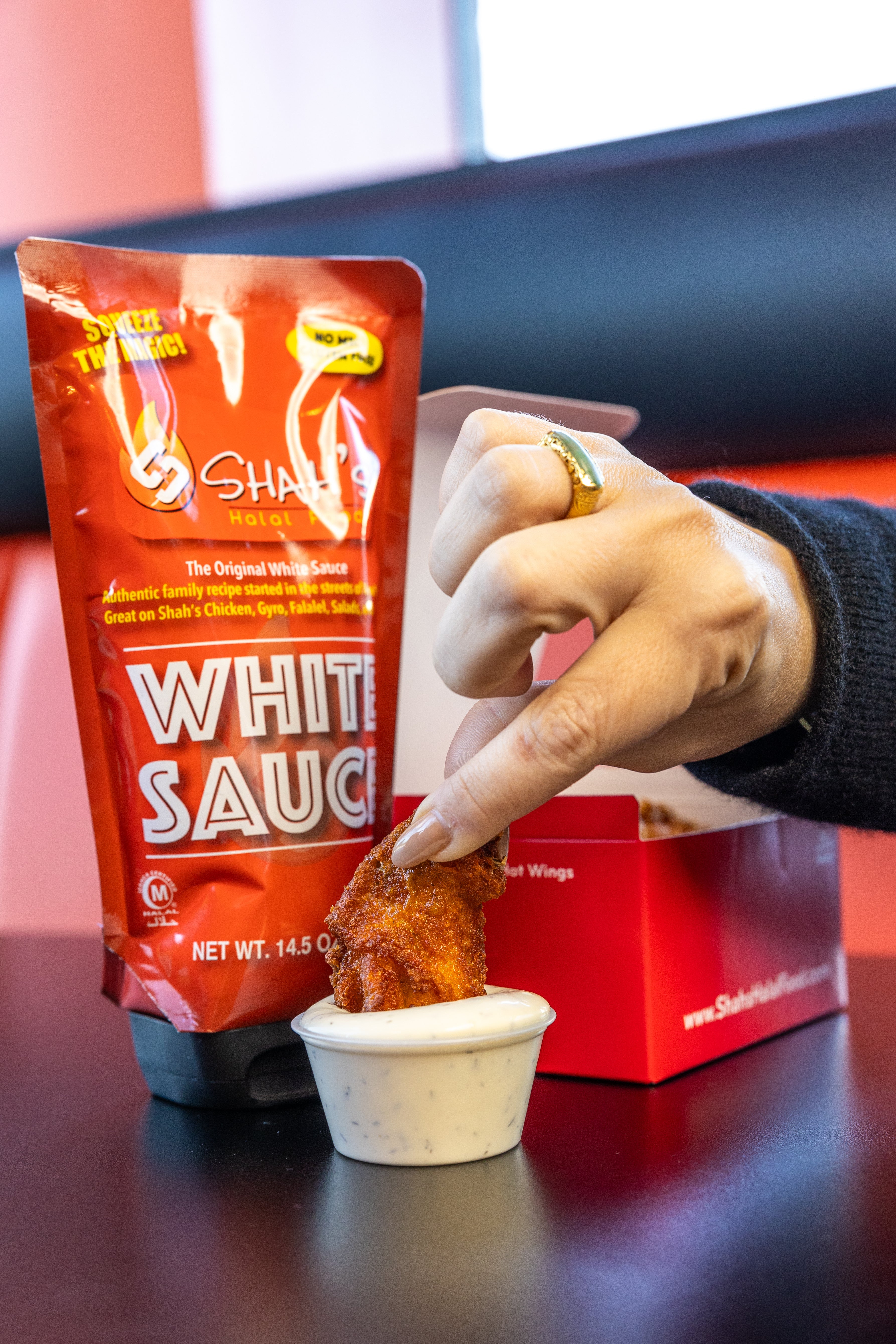 SHAH'S HALAL FOOD White Sauce | Mediterranean and Middle Eastern Flavor | No MSG | Gluten-Free | Halal Certified | Authentic Family Recipe | Pack of 1 | 14.5oz (411 g)