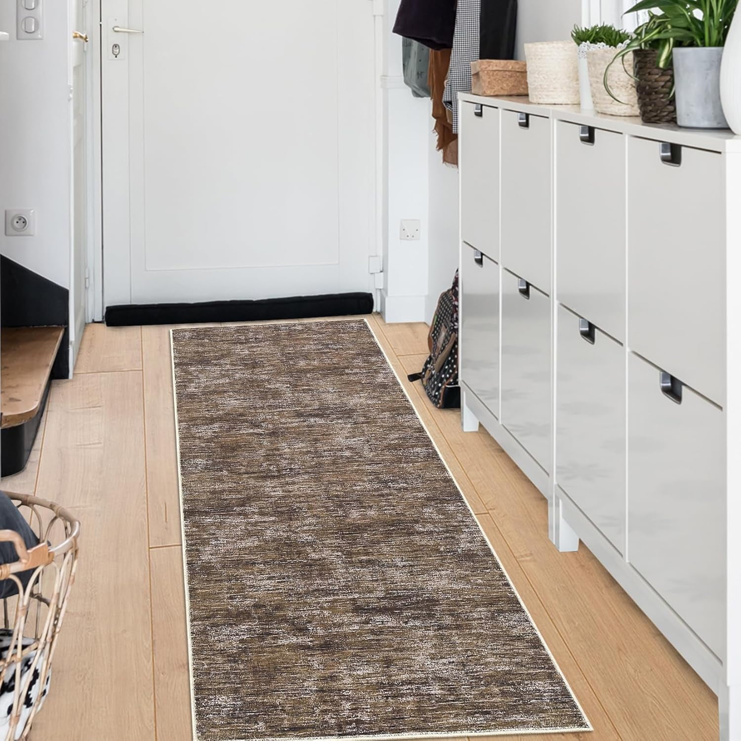 2x6 Washable Runner Rug, Modern Abstract Non-Slip, Foldable, Solid Contemporary Accent Floor Carpet for Hallway, Brown.