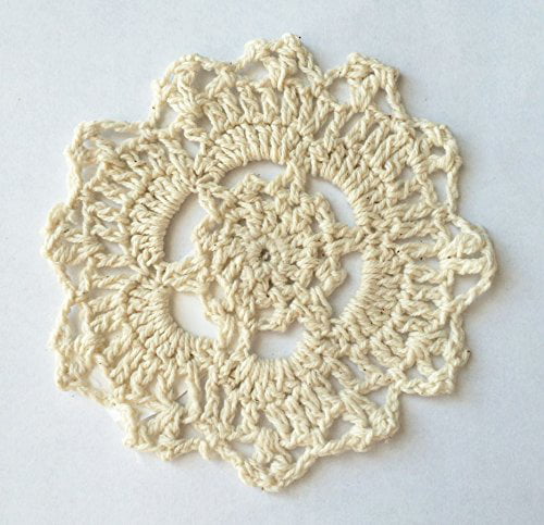 Miniature Dollhouse  White Cotton Doily Tablecloth Pineapple Pattern 4" dia. 