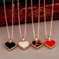 thumbnail image 1 of Collar de cadena de clavícula de estilo coreano, moda europea y americana, trébol de cuatro hojas, corazón, 1 of 1