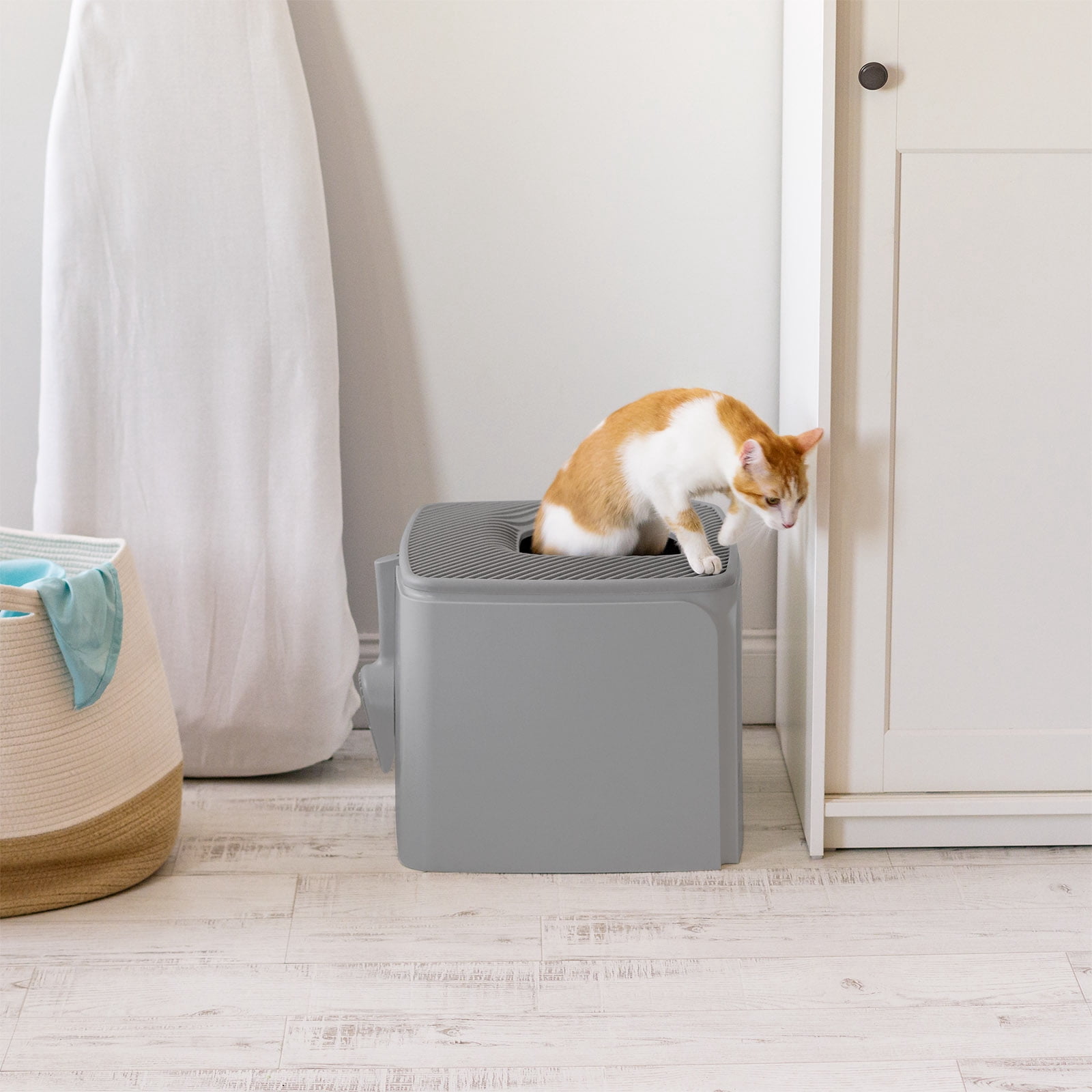 IRIS Premium Square Top Entry Cat Litter Box with Scoop, Kitty Litter Pan with Litter Particle Catching Cover and