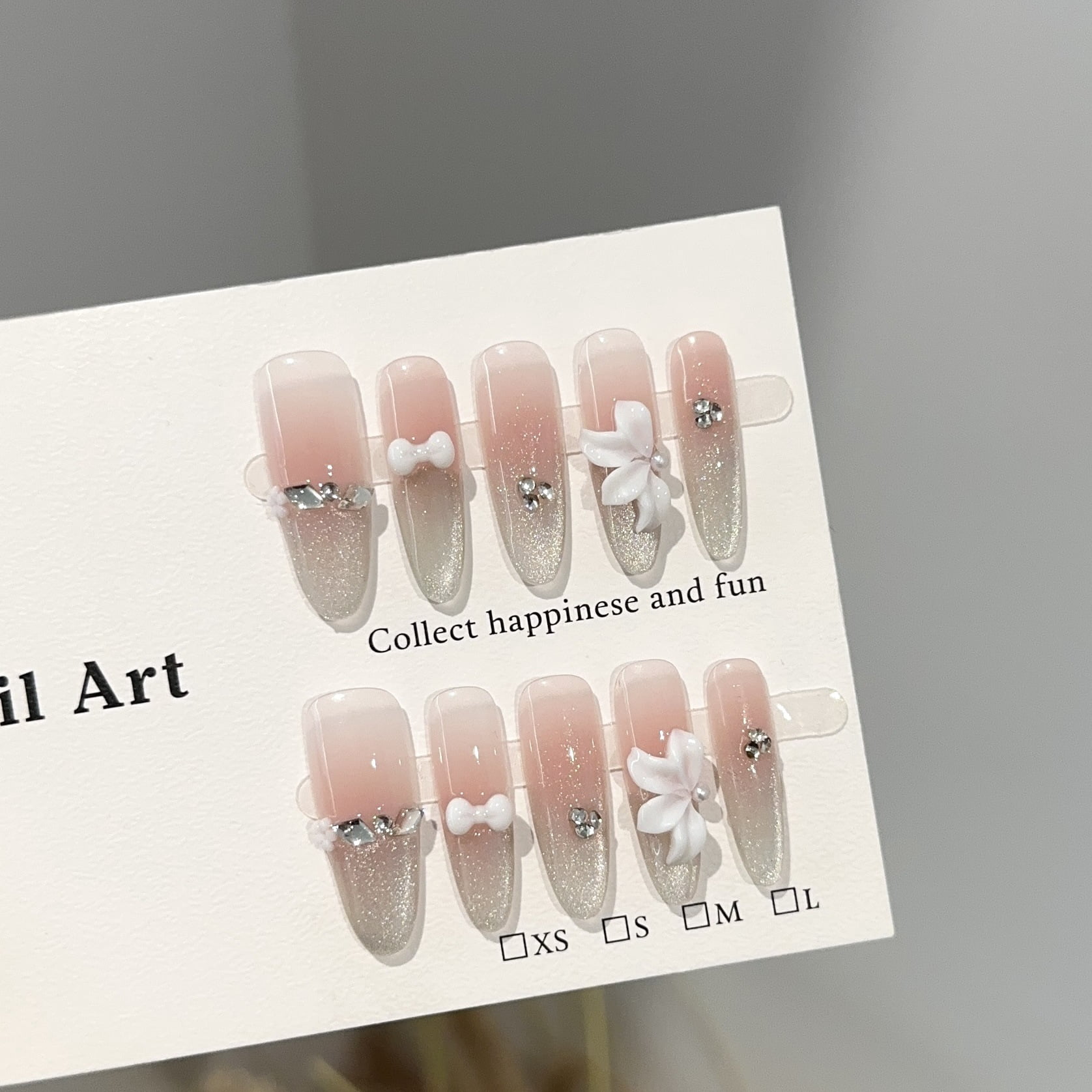 Purely hand-worn nail high-end champagne gold cat eye nail art piece white three-dimensional petal fake nail patch