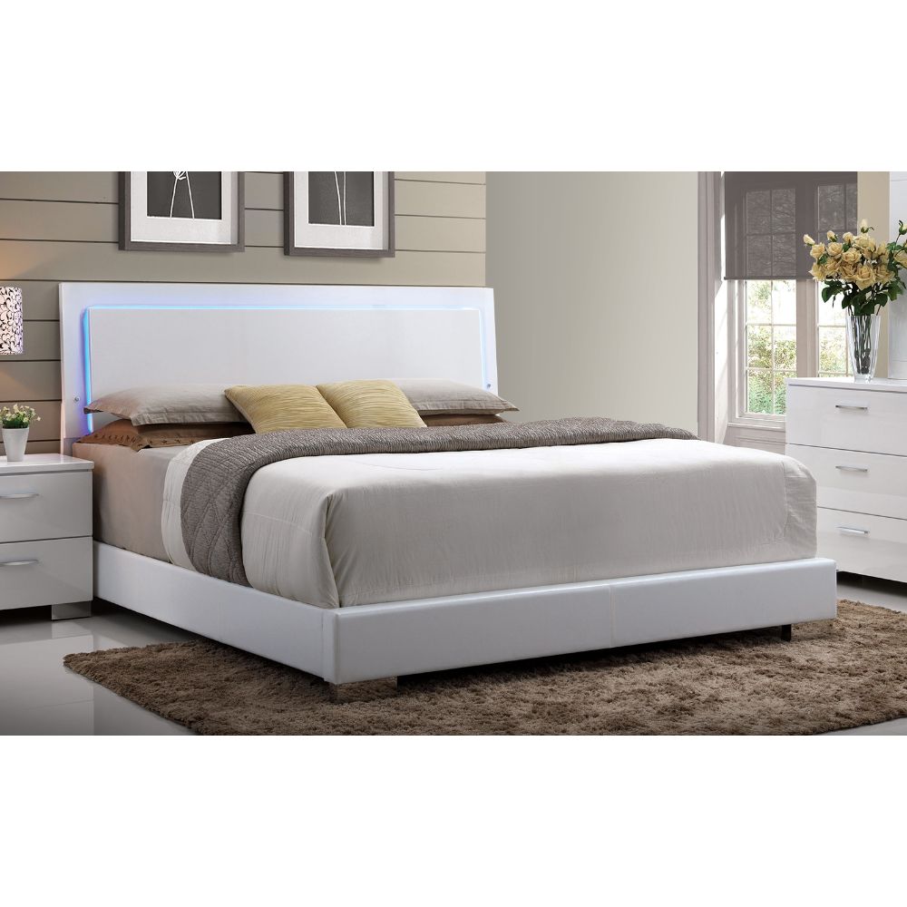 Vendom Eastern King Bed By Acme Furniture – Modish Store