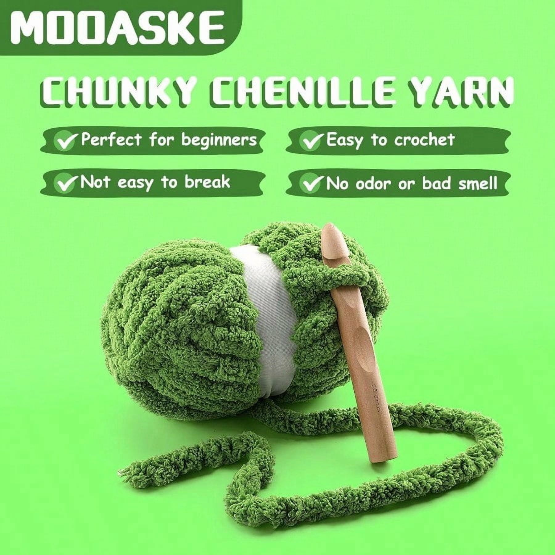 8 Pcs Chunky Yarn for Hand Knitting Chunky Chenille Yarn for Crocheting Fluffy Yarn for Crochet Jumbo Yarn for Hand Knitting 28.4 yds 7.7 oz of er Bulky Yarn Big Red