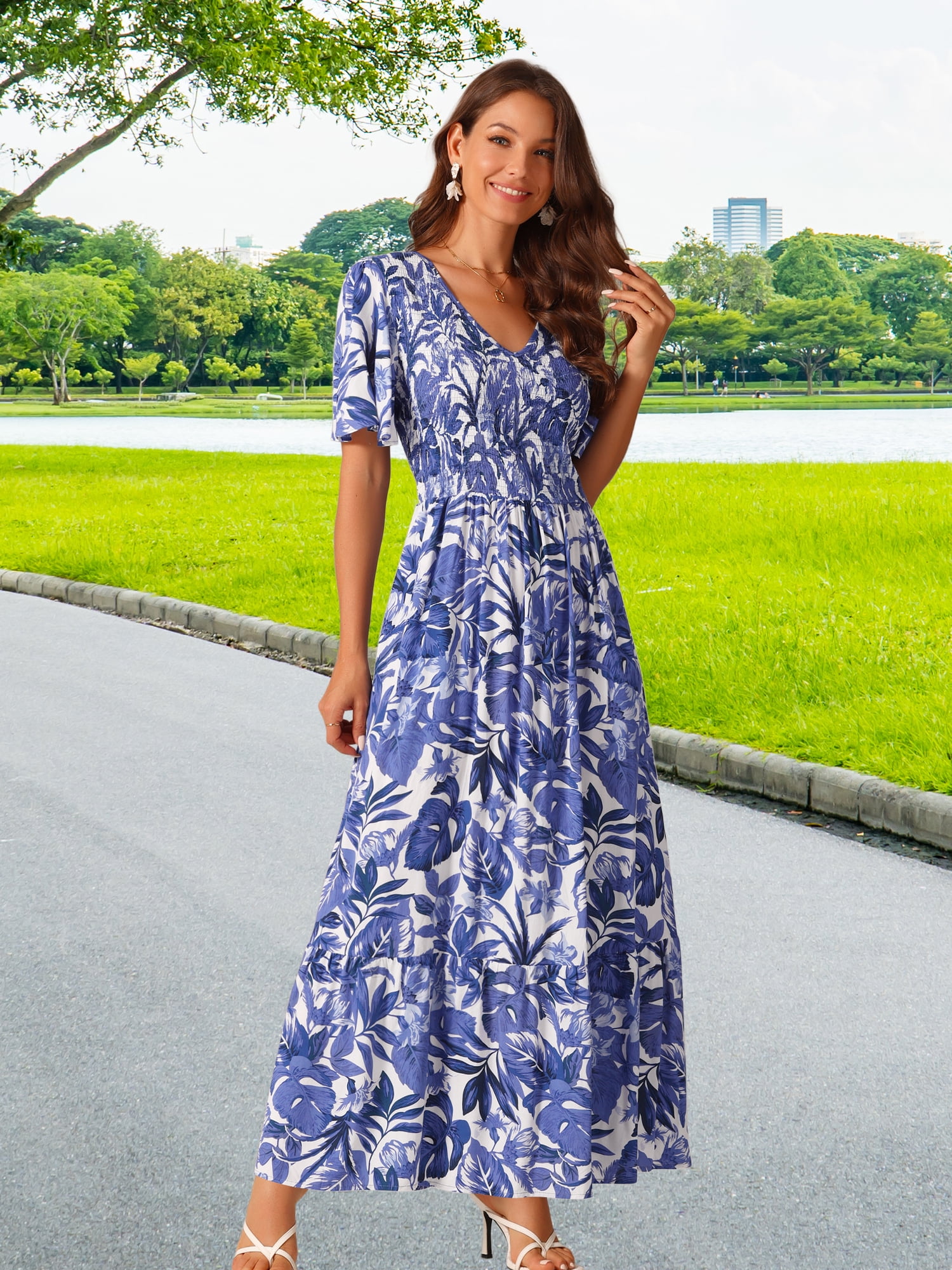 DARING DIVA Short Flutter Sleeve Smocked Flowy Maxi Dres S Dark Blue