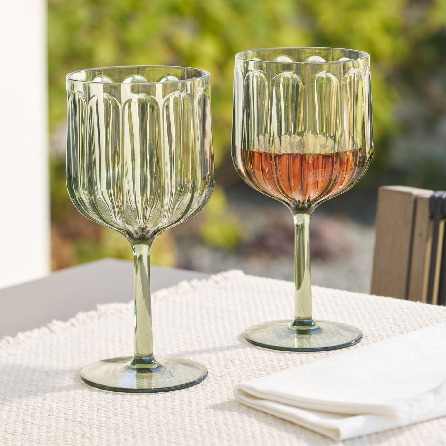 Better homes & Gardens Tritan Plastic Wine Glass Green Set, 17oz 4pc