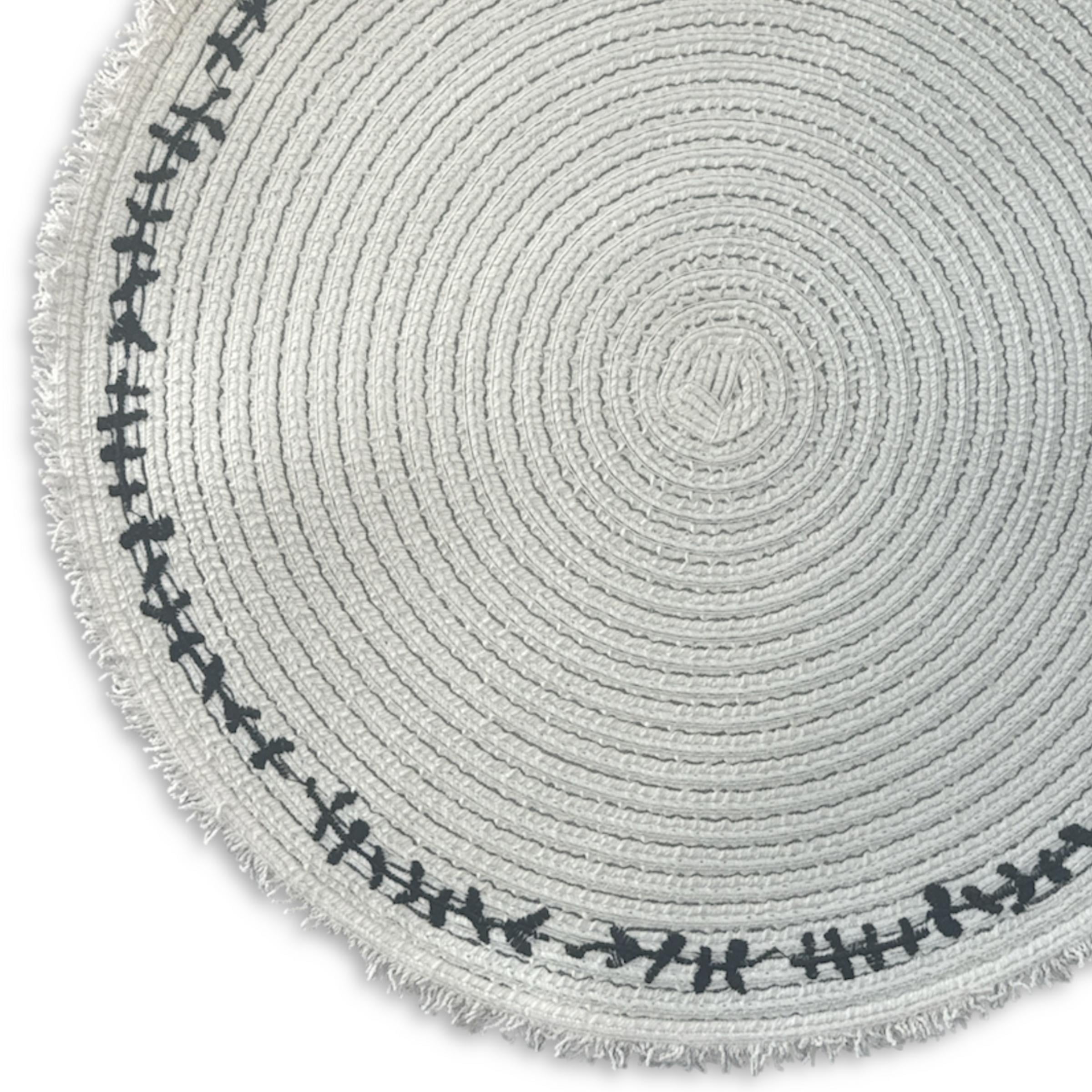 Dainty Home Set of 4 Placemats | Elegant and Durable | 15x15 in Round Woven Non-Slip Washable Place Mats | Tear-Resistant Heat | Resistant Placemats