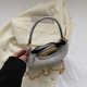 thumbnail image 1 of Bolsa de hombro con cadena para mujer, bandolera femenina sencilla de piel sintética con media luna brillante Likrtyny Para Estrenar, 1 of 9