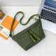 thumbnail image 4 of Bolso de pecho para mujer, Bolso cruzado de nailon informal, riñoneras con cinturón de tendencia (verde militar), 4 of 5