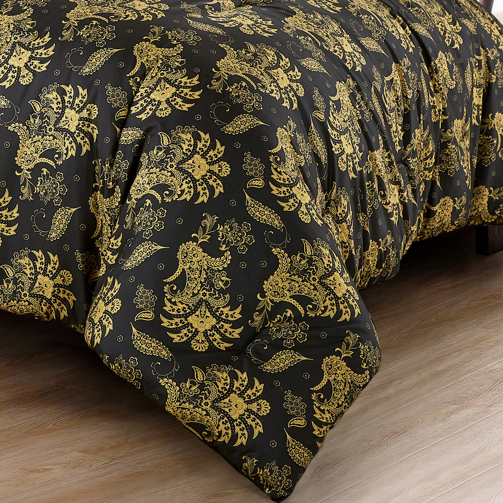 Luxury 7-Piece Black and Gold Floral Comforter Set, Elegant Embroidered Bedding with Decorative Pillows, Queen