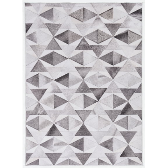 Linon Laredo Trenton Woven Polyester 5'x7' Rug in Gray