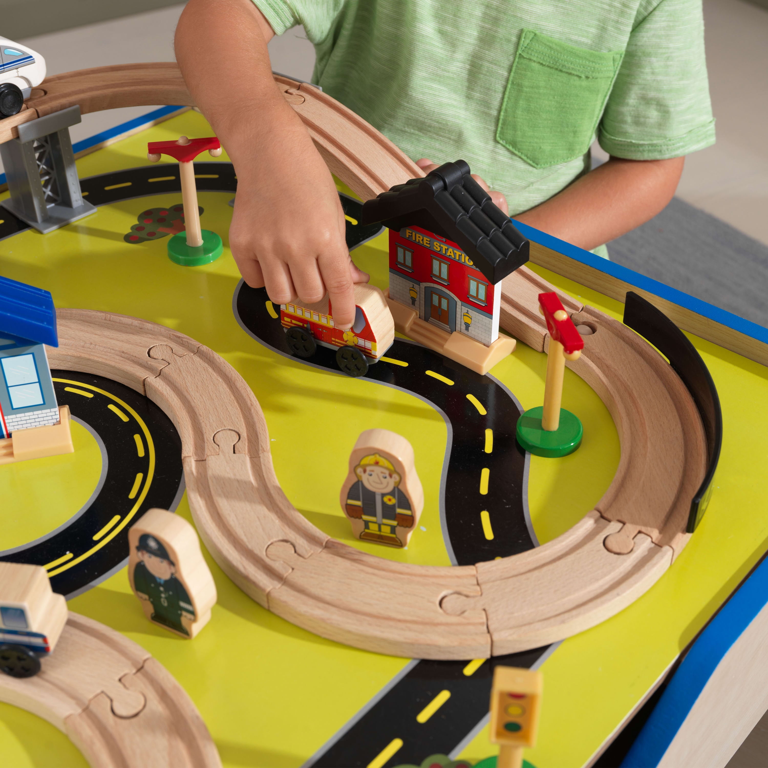 Kidkraft rapid waterfall train set & sales table with 48 accessories included