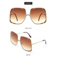 thumbnail image 2 of Gafas de sol con montura cuadrada, gafas de sol de metal retro para mujer, gafas de protección UV para conducir ShuxiuWang 9024715082725, 2 of 2