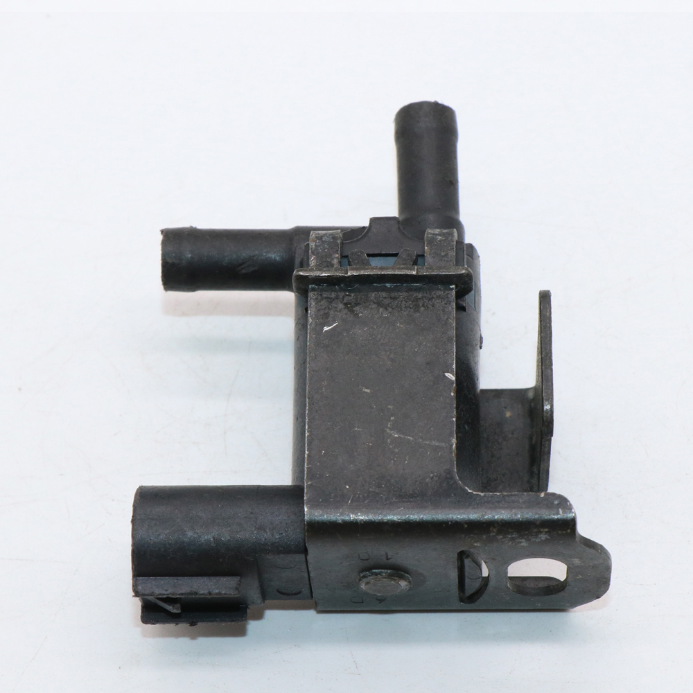 25860-28040 136200-2370 Vacuum Switching Vapor Canister Purge Valve for Toyota RAV4 2.0L 2586028040