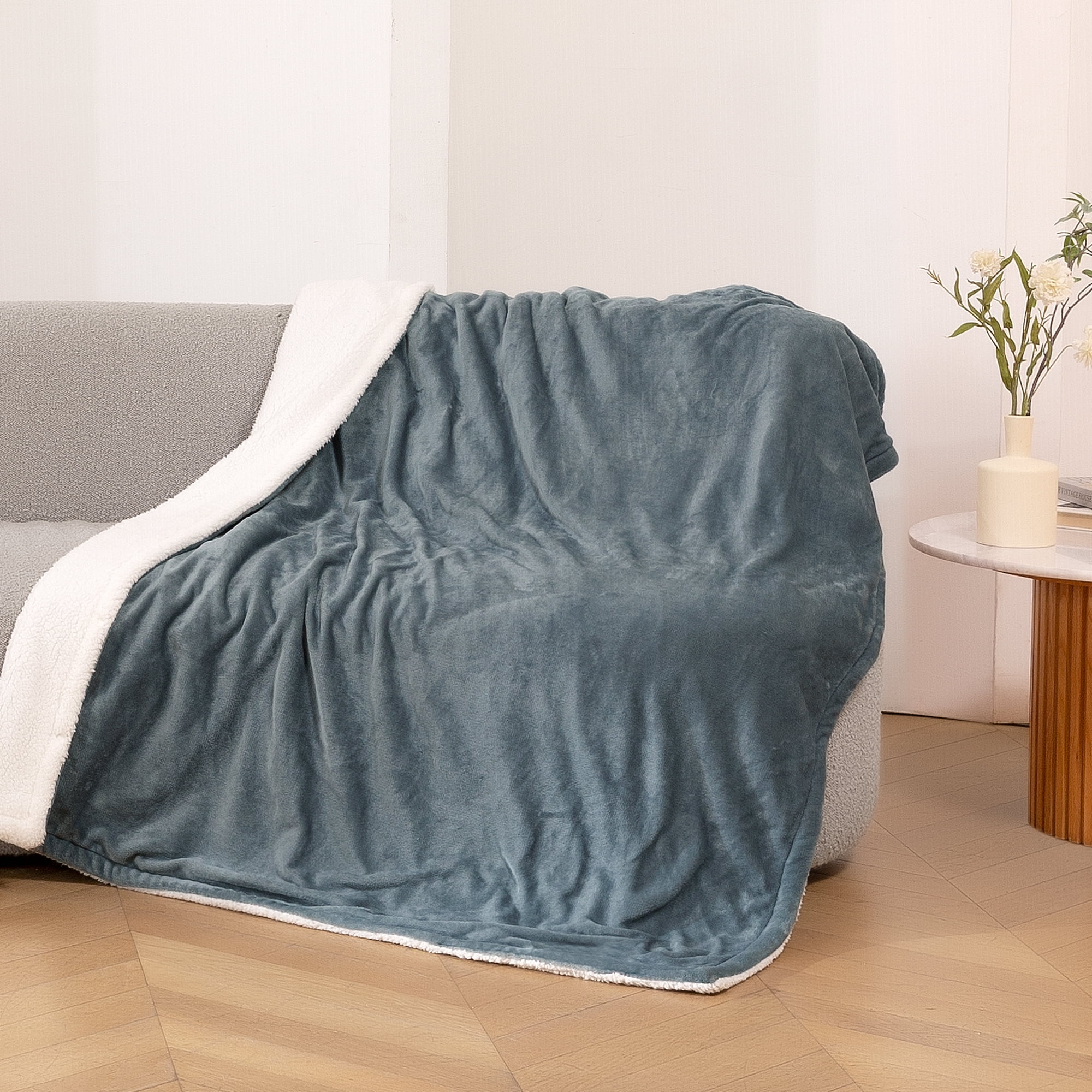 Maxkare 50" x 60" Electric Heated Blanket Flannel & Sherpa with 6