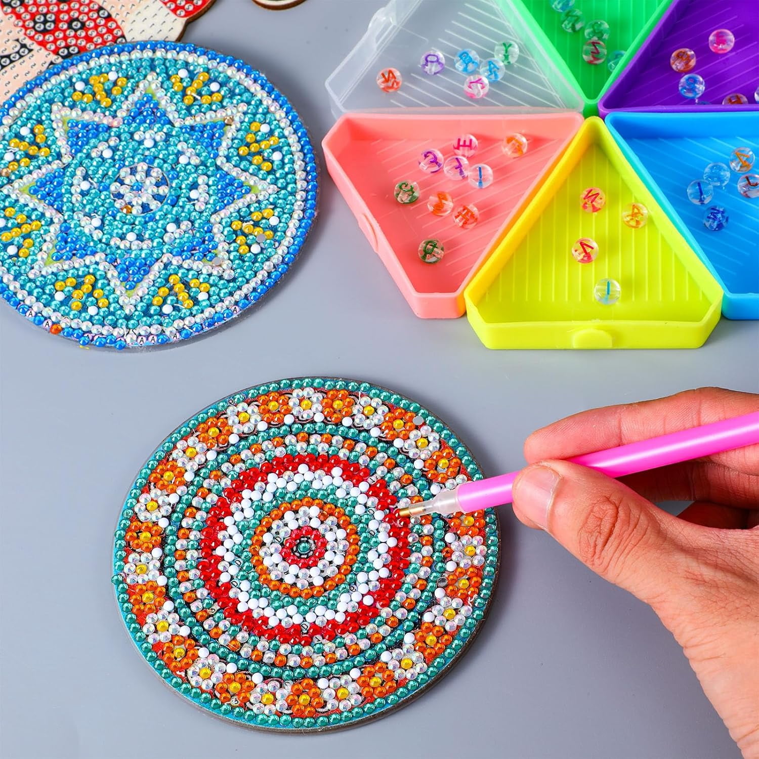 9Pcs Diamond Art Painting Trays Kit V-Shaped Corner Opening Diamond Art Trays Kits Organizer Triangles for Kids Adults DIY Diamonds Crafts with Brush and Spoon