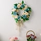 thumbnail image 3 of de hojas , de flores artificiales, de vegetación de primavera y verano para decoraciones de ventana de pared de rosado Soledad Corona colgante de puerta delantera, 3 of 6