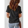 thumbnail image 1 of ABPHQTO Camiseta gráfica de manga corta con estampado de pájaros y estrellas en forma de corazón con bandera negra para mujer, 1 of 5